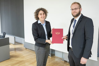 <span>Dennis Quentin awarded by the largest chemical society in Europe</span>