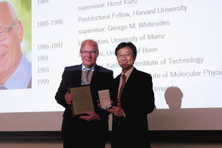 Prof. Dr. Dr. h.c. Herbert Waldmann received the Yamada-Koga prize 2018