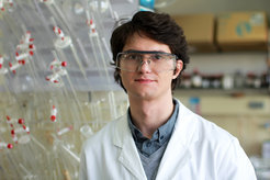 Adrian Krzyzanowski receives Hoechst PhD Stipend