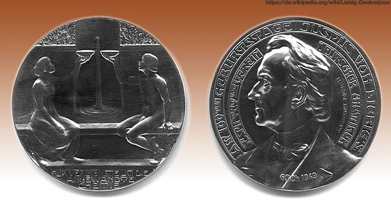 Herbert Waldmann receives the Liebig Medal